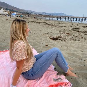 Meet your Posher, Monroe